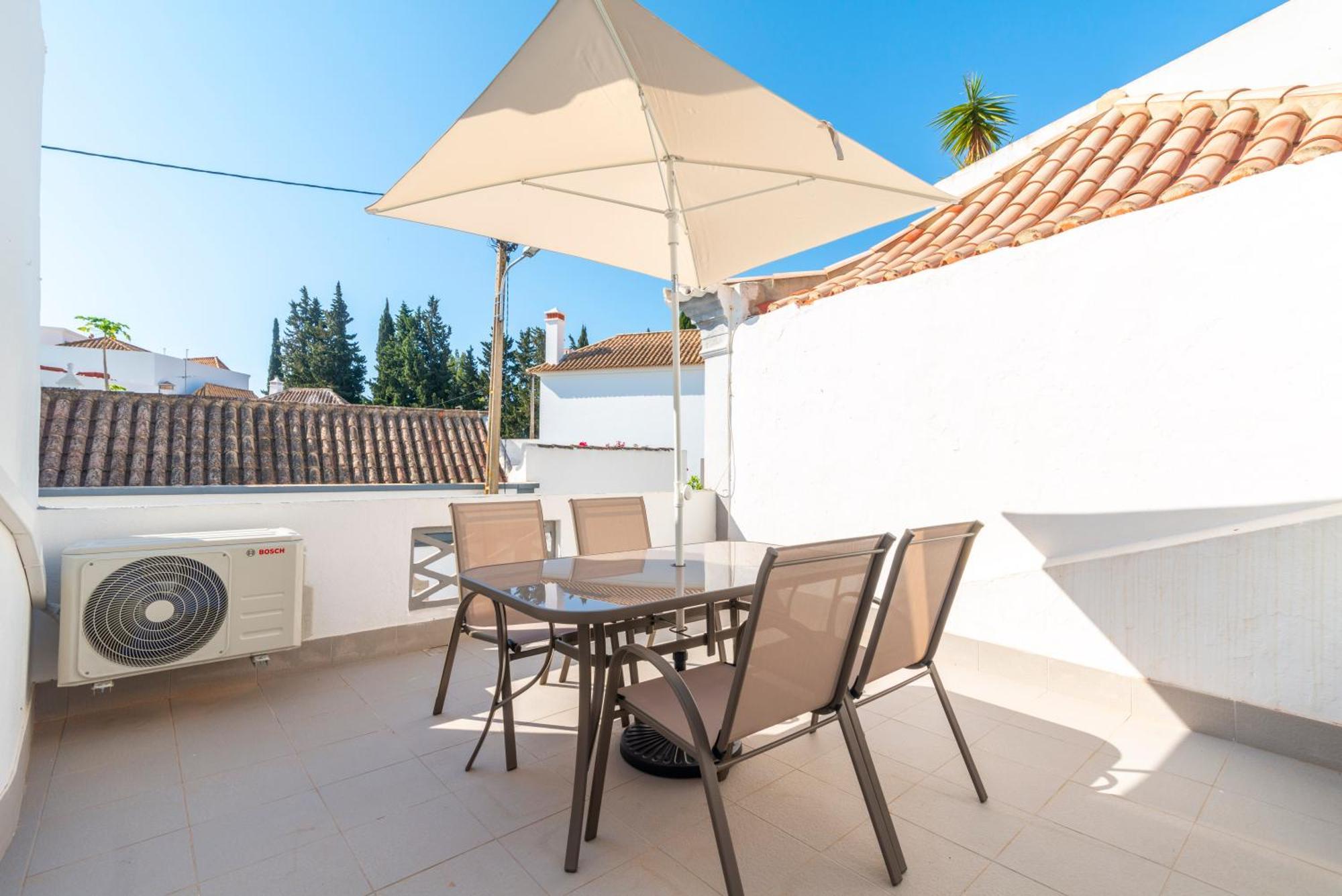 Casa Garde - 5 Mins City Center - Private Balcony - Wi-Fi Ταβίρα Εξωτερικό φωτογραφία